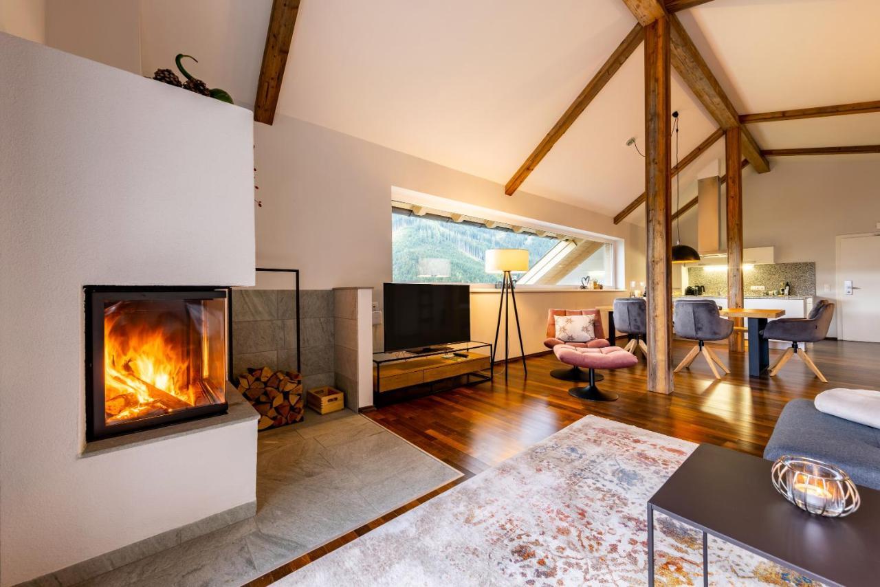 Der Sonnberg Alpinlodges - Apartments Mit Seeblick, Privater Sauna Und Self Check-In Zell am See Extérieur photo